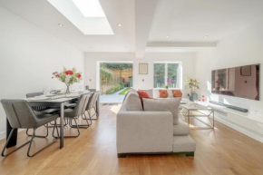 Maida Vale Gem by Little Venice with Stunning Garden